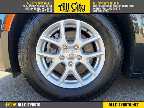 Used 2020 Chrysler Voyager Lxi image 39