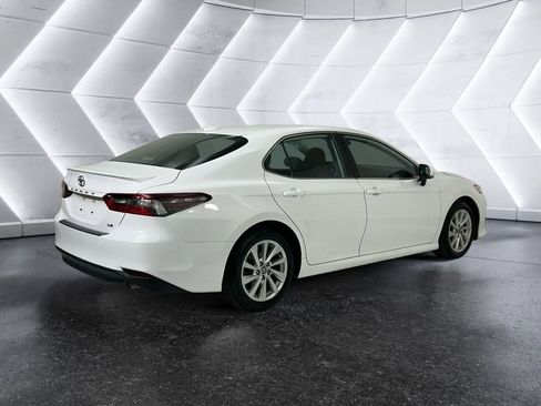 Used 2023 Toyota Camry LE w/ Convenience Package FWD image 4