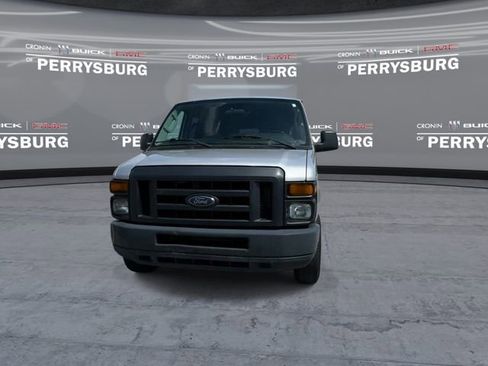 Used 2013 Ford E-250 and Econoline 250 w/ Commercial Cargo Van Pkg RWD image 3