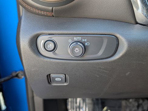 Used 2025 Chevrolet Blazer Premier w/ Enhanced Convenience Package image 21