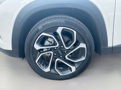 Used 2026 Chevrolet Trax RS w/ Sunroof Package FWD image 29