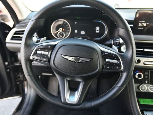 Used 2025 Genesis G70 2.5T RWD image 18