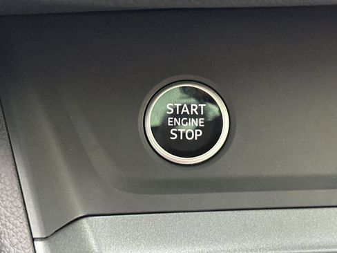 Certified 2025 Audi Q3 2.0T Premium Plus w/ Premium Plus Package image 21