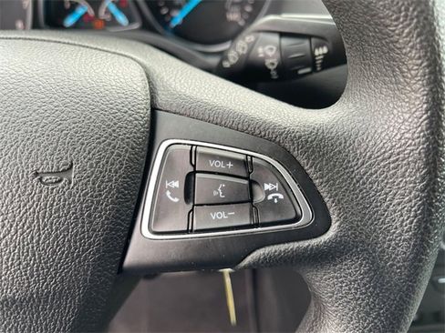 Used 2018 Ford Escape SE image 32