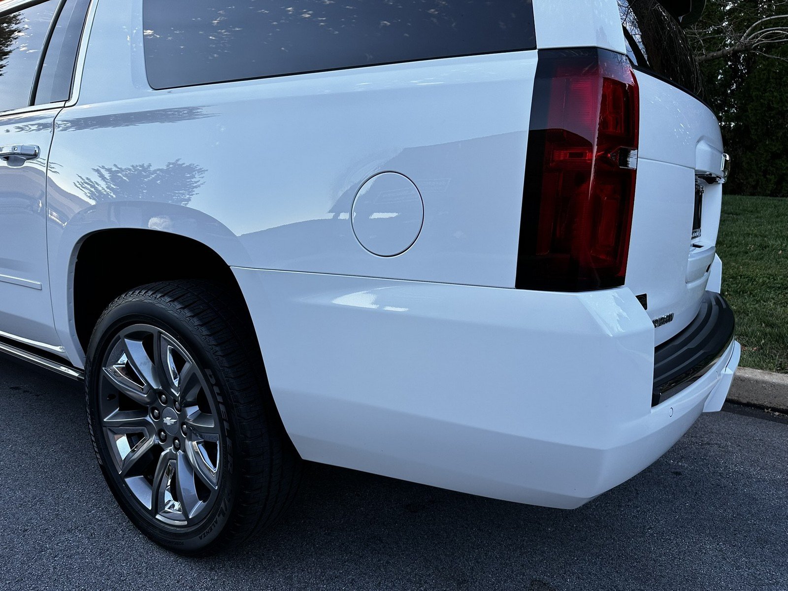 Used 2018 Chevrolet Suburban Premier AWD/4WD image 77