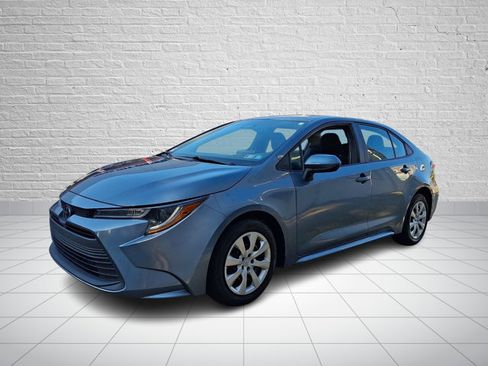 Used 2024 Toyota Corolla LE FWD image 3