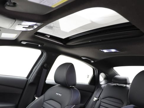 Used 2024 Kia Forte GT-Line w/ GT-Line Premium Package image 17