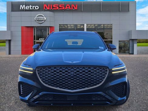 Used 2022 Genesis GV70 2.5T w/ Sport Prestige Package image 2