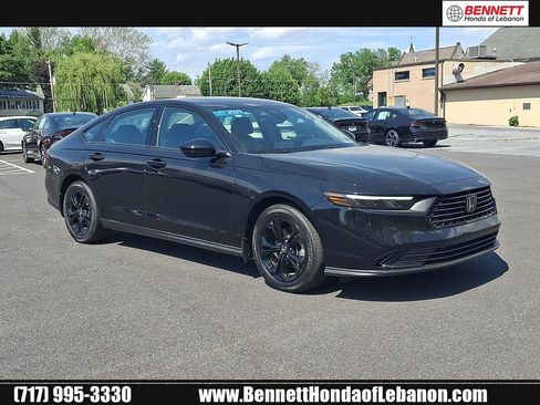 Used 2025 Honda Accord SE image 1