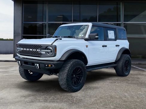 Used 2022 Ford Bronco Badlands AWD/4WD image 4