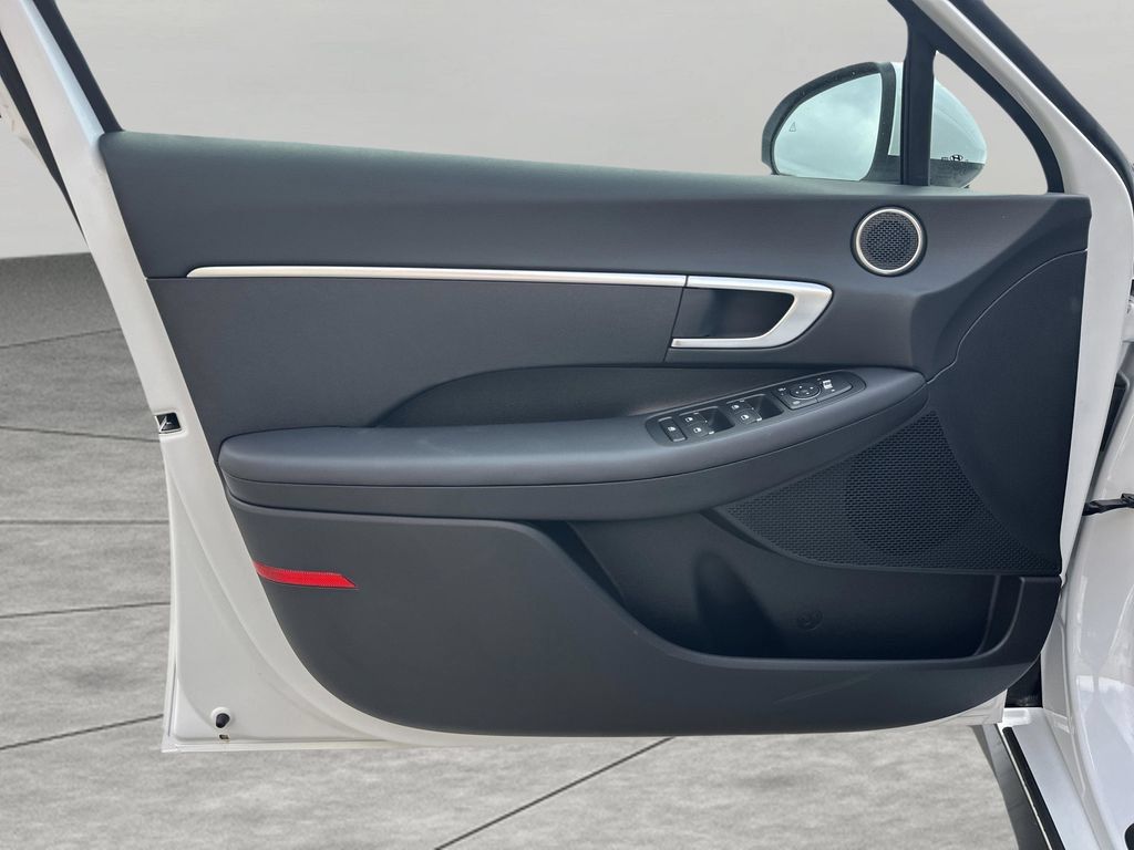 New 2026 Hyundai Sonata SE FWD image 13