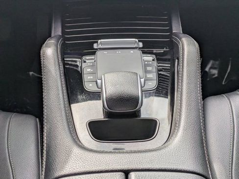 Used 2024 Mercedes-Benz GLE 450e 4MATIC image 17