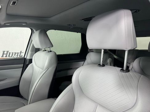 Used 2024 Hyundai Palisade SEL w/ Premium Package image 3