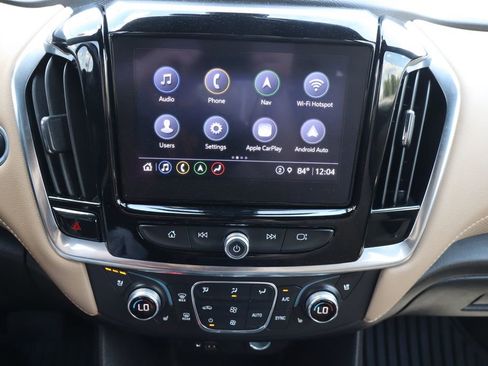 Used 2022 Chevrolet Traverse Premier AWD/4WD image 10