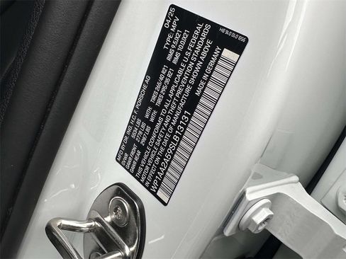 Used 2025 Porsche Macan Turbo image 7