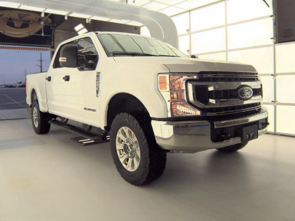 Used 2022 Ford F250 XLT AWD/4WD image 4