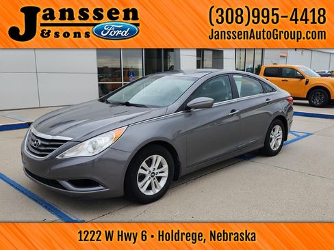 Used 2013 Hyundai Sonata GLS w/ Popular Equipment Pkg FWD image 2