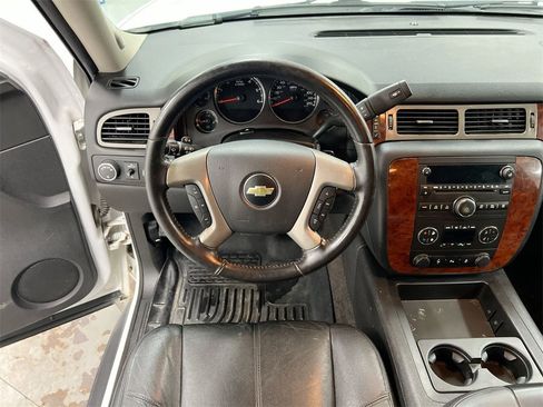 Used 2014 Chevrolet Tahoe LT image 11