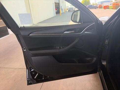 Used 2023 BMW X4 xDrive30i w/ Premium Package image 8