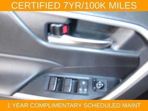 Used 2022 Toyota RAV4 XLE AWD/4WD image 16