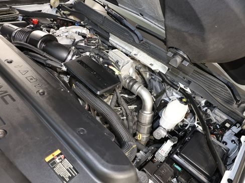 Used 2019 GMC Sierra 2500 Denali w/ Duramax Plus Package AWD/4WD image 34