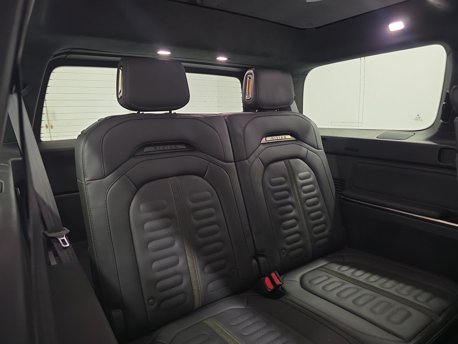 Used 2022 Rivian R1S Launch Edition Quad AWD/4WD image 25