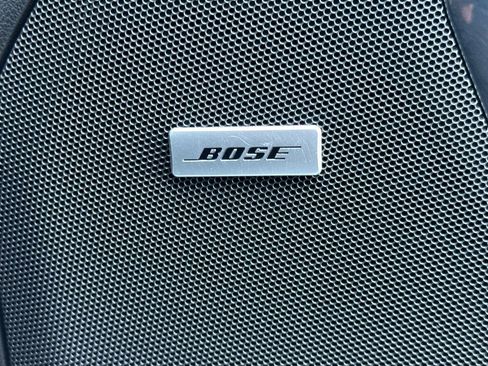 Used 2023 GMC Yukon XL SLT image 42