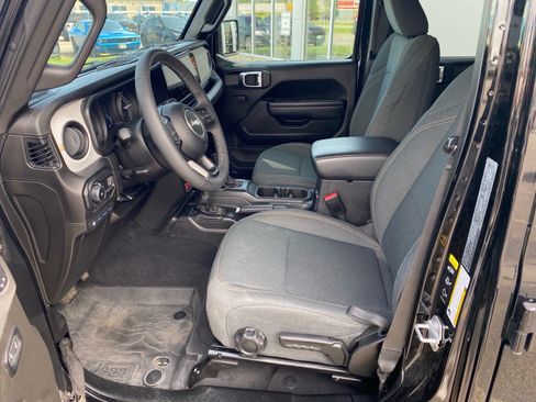 Used 2025 Jeep Wrangler Unlimited Sport S 4xe AWD/4WD image 9