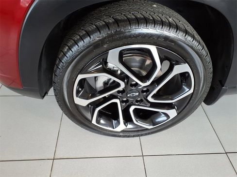 Used 2024 Chevrolet Trax RS w/ Sunroof Package image 7