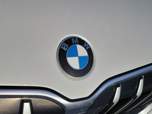 Used 2023 BMW X1 xDrive28i w/ M Sport Package AWD/4WD image 5