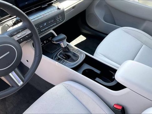 Used 2026 Hyundai Kona SEL Sport FWD image 17