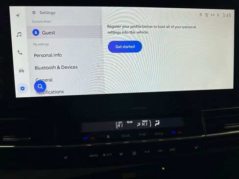 Used 2025 Toyota Sienna XLE image 37