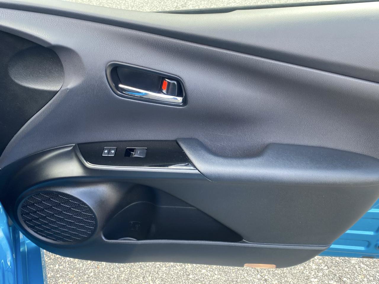 Used 2022 Toyota Prius Prime Limited FWD image 25