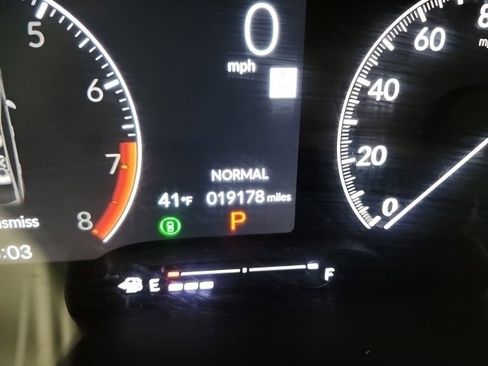 Used 2023 Honda Civic Sport image 28