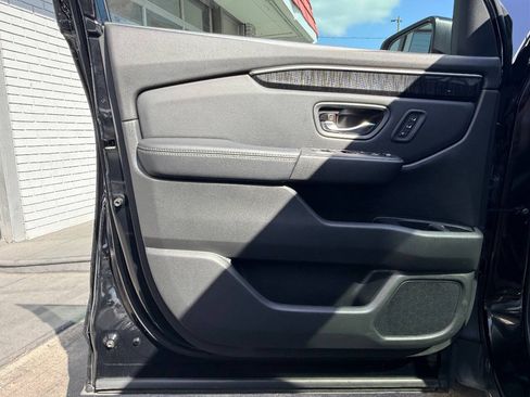 Used 2023 Honda Pilot Elite image 16