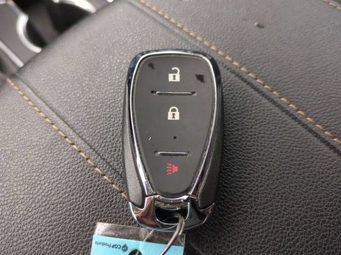 Used 2021 Chevrolet Traverse LS FWD image 36