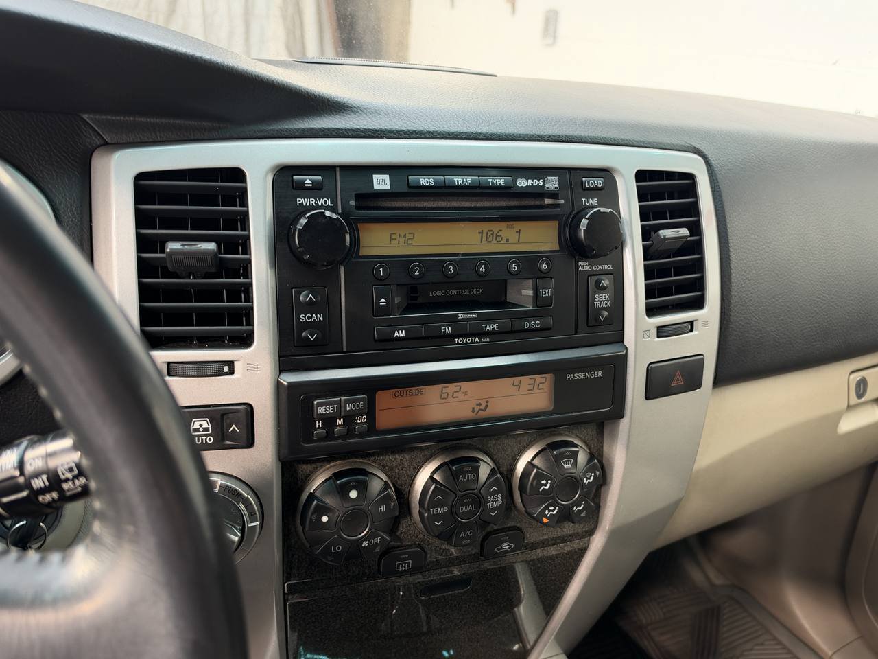 Used 2004 Toyota 4Runner Limited AWD/4WD image 22