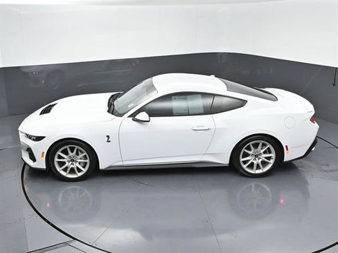 Used 2025 Ford Mustang GT Premium RWD image 37
