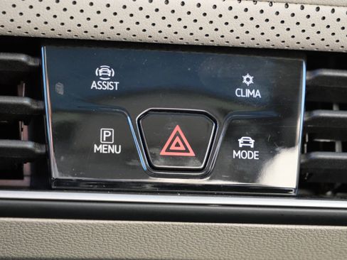 Certified 2025 Volkswagen Atlas SEL Premium R-Line image 29