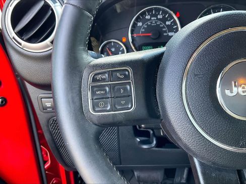 Used 2014 Jeep Wrangler Rubicon w/ Power Convenience Group AWD/4WD image 25