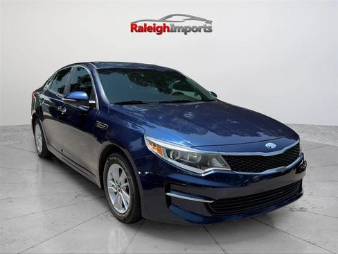 Used 2017 Kia Optima LX FWD image 5