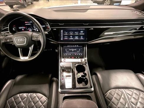 Used 2022 Audi SQ8 Prestige image 15