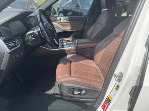 Used 2019 BMW X5 xDrive50i w/ Luxury Seating Package AWD/4WD image 8