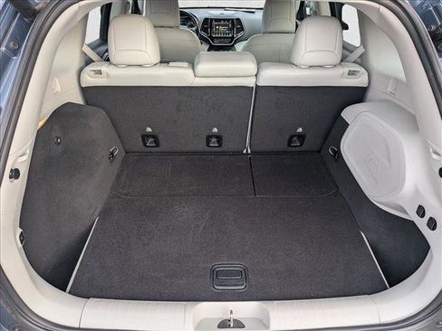 Used 2021 Jeep Cherokee Limited w/ Elite Package image 20