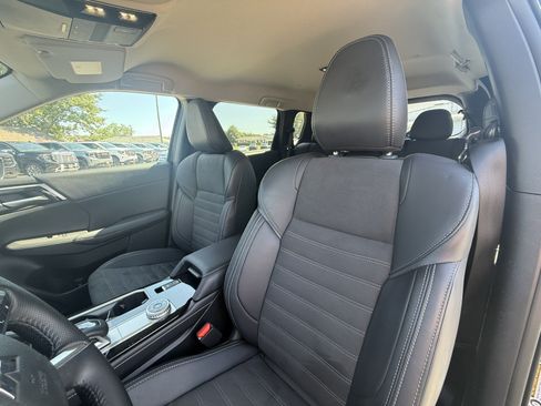 Used 2025 Mitsubishi Outlander SE AWD/4WD image 10