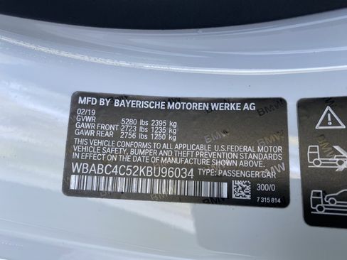 Used 2019 BMW M850i xDrive Coupe w/ M Carbon Exterior Package image 37