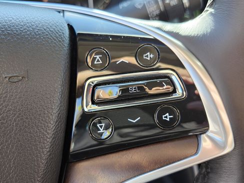 Used 2018 Cadillac XTS Luxury image 17