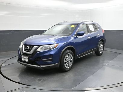 Used 2017 Nissan Rogue SV