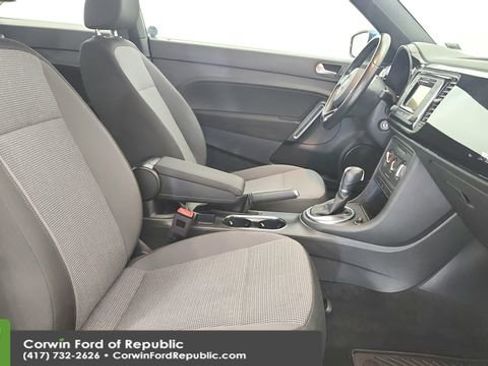 Used 2019 Volkswagen Beetle 2.0T S image 22