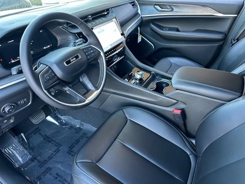 New 2026 Jeep Grand Cherokee L Limited AWD/4WD image 9